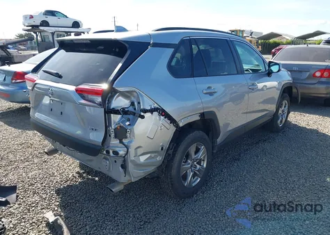 2024 Toyota Rav4 Xle из США, поврежденный, VIN 2T3W1RFV8RW319542